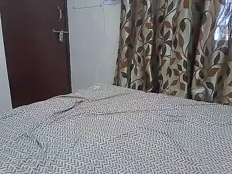 Snapshot of karishma_kappur chatting on 01/29/25, 05:19 karishma kappur online show from 01/29/25, 05:19