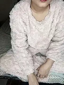 Snapshot of karishma_kappur chatting on 01/30/25, 12:39 karishma kappur online show from 01/30/25, 12:39