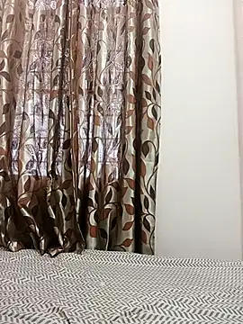 Snapshot of karishma_kappur chatting on 02/18/25, 03:42 karishma kappur online show from 02/18/25, 03:42