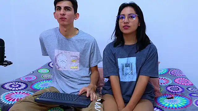 Ana and Leo online show from 01/23/25, 06:35