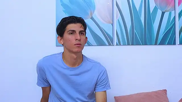 Ana and Leo online show from 11/22/25, 02:49