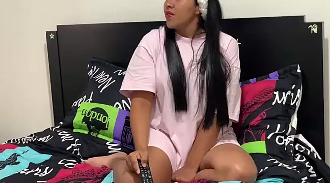 Snapshot of giselao chatting on 01/14/25, 04:18 giselao online show from 01/14/25, 04:18