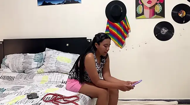 Snapshot of giselao chatting on 01/16/25, 07:10 giselao online show from 01/16/25, 07:10