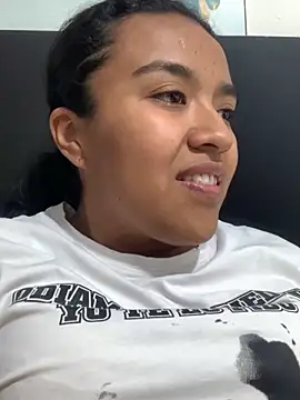 Snapshot of giselao chatting on 03/11/25, 02:54 giselao online show from 03/11/25, 02:54