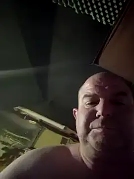 Snapshot of hesjustafriend chatting on 02/12/25, 10:35 hesjustafriend online show from 02/12/25, 10:35