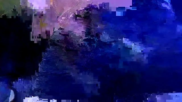 Snapshot of hesjustafriend chatting on 12/21/25, 10:33 hesjustafriend online show from 12/21/25, 10:33