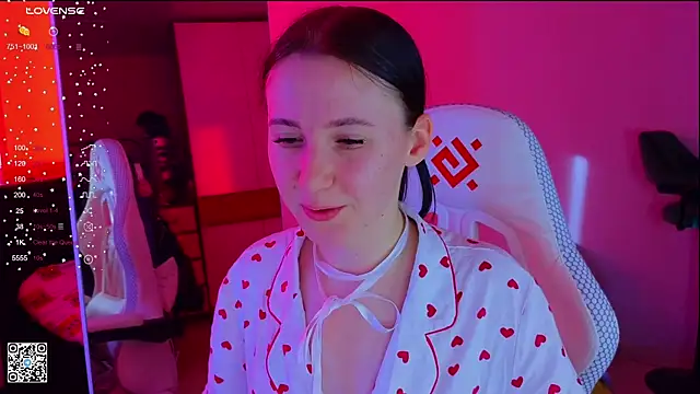 mon lola online show from 03/10/25, 06:16