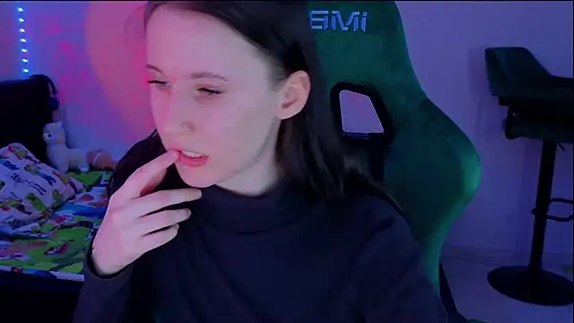 mon lola online show from 03/12/25, 08:52