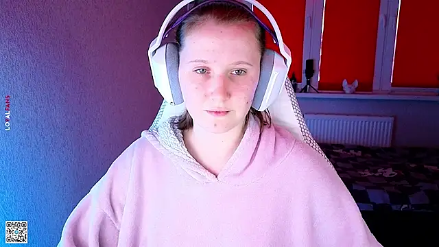 mon lola online show from 09/28/25, 02:55