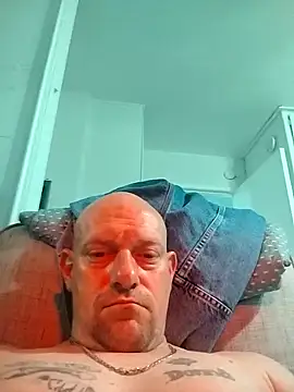 Snapshot of jayjay198080 chatting on 03/23/25, 12:04 jayjay198080 online show from 03/23/25, 12:04