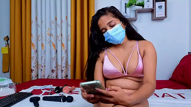 Snapshot of Tatoo_girl chatting on 10/31/25, 06:53 Tatoo girl online show from 10/31/25, 06:53