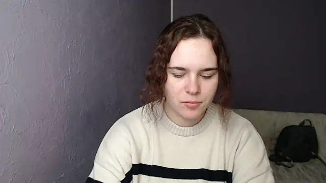 mini girly online show from 02/26/25, 01:52