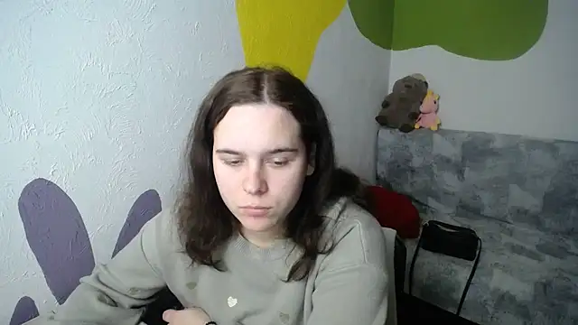 mini girly online show from 10/28/25, 01:58