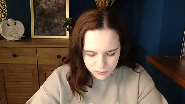 mini girly online show from 12/18/25, 02:23