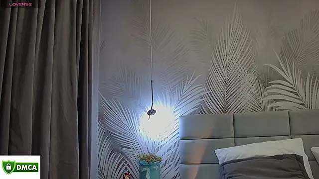 Emma plux online show from 10/29/25, 08:05