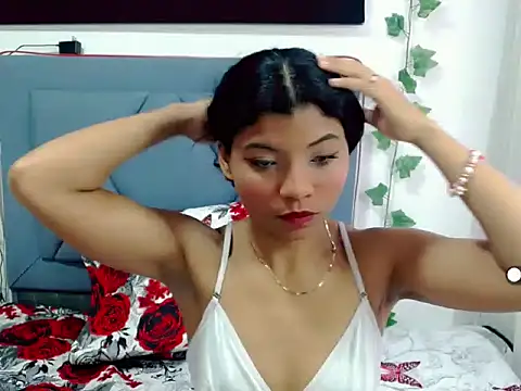 Snapshot of mia_grey01 chatting on 02/10/25, 12:29 mia grey01 online show from 02/10/25, 12:29