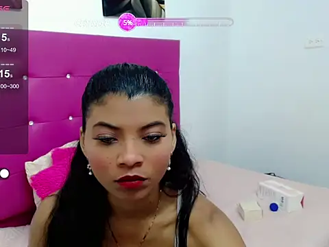 Snapshot of mia_grey01 chatting on 03/16/25, 12:11 mia grey01 online show from 03/16/25, 12:11