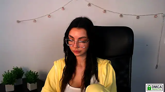 Lexi Jous online show from 04/25/26, 01:41