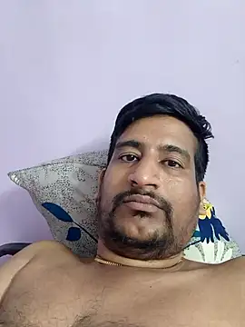 Snapshot of honeyrose765 chatting on 10/18/25, 10:32 honeyrose765 online show from 10/18/25, 10:32