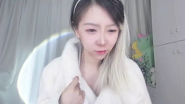 Snapshot of Ciri-CC chatting on 01/27/25, 12:48 Ciri-CC online show from 01/27/25, 12:48