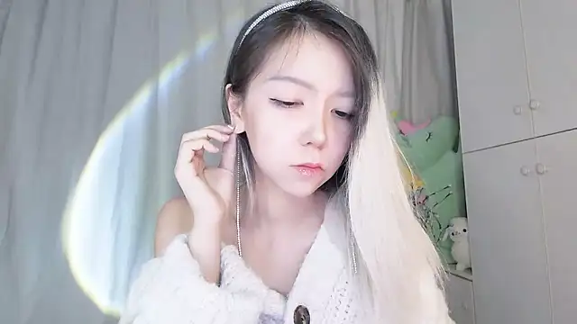 Snapshot of Ciri-CC chatting on 03/04/25, 03:48 Ciri-CC online show from 03/04/25, 03:48