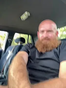 Snapshot of 32XRedBeard chatting on 02/05/25, 05:42 32XRedBeard online show from 02/05/25, 05:42
