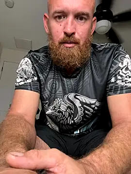 Snapshot of 32XRedBeard chatting on 10/10/25, 01:15 32XRedBeard online show from 10/10/25, 01:15