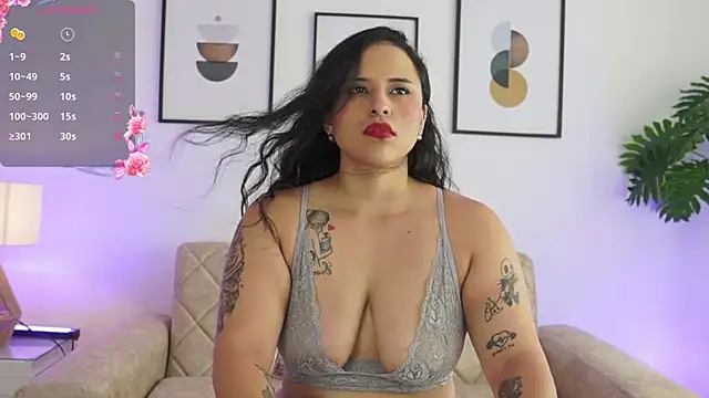 Snapshot of Emma_Walkerr_ chatting on 01/18/25, 07:15 Emma Walkerr online show from 01/18/25, 07:15