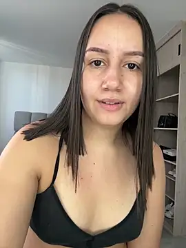 Jullya x online show from 05/13/26, 08:06