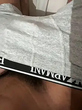 Snapshot of mdnn77 chatting on 02/20/25, 05:29 mdnn77 online show from 02/20/25, 05:29