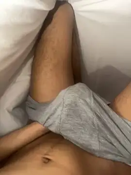 Snapshot of mdnn77 chatting on 02/27/25, 11:37 mdnn77 online show from 02/27/25, 11:37