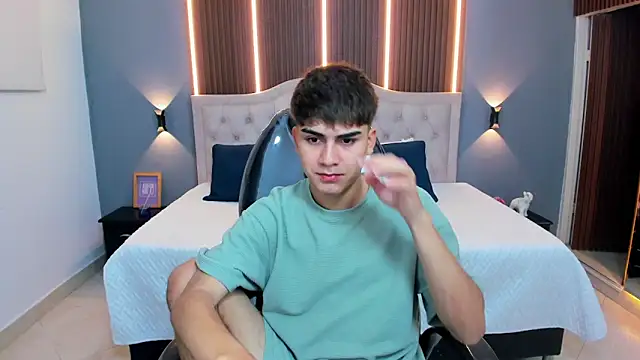 Tommy18   online show from 12/20/25, 03:24