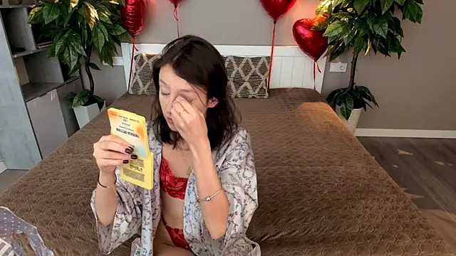 AnnaElys online show from 02/14/25, 08:42