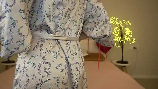 AnnaElys online show from 02/14/25, 09:43