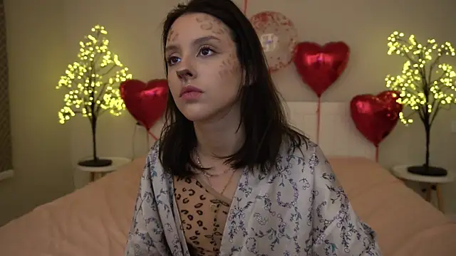 AnnaElys online show from 02/19/25, 03:39