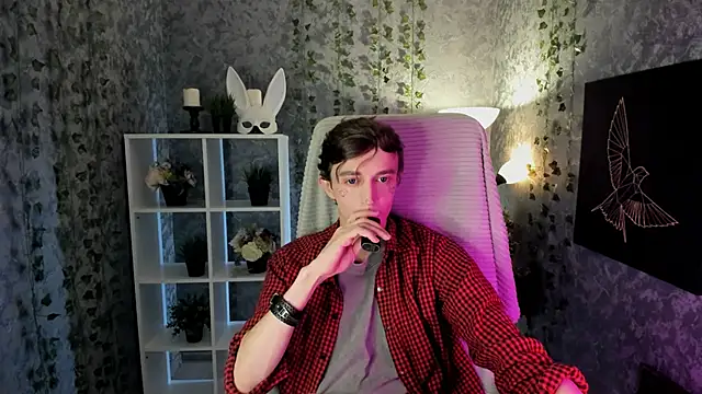 John Weasley online show from 10/30/25, 08:27