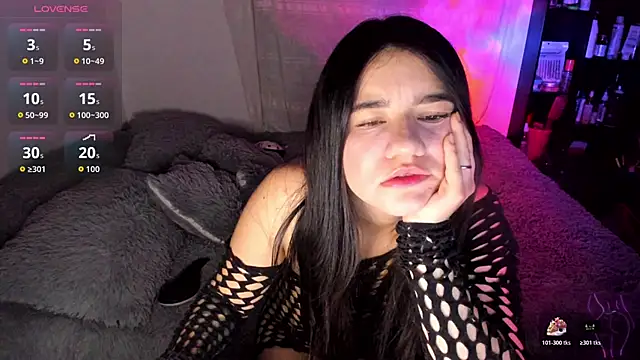 Snapshot of lilihot_ chatting on 05/17/26, 05:27 lilihot online show from 05/17/26, 05:27