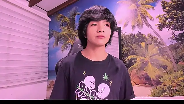 AllanYong18 online show from 02/04/25, 01:13