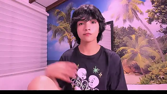 AllanYong18 online show from 02/04/25, 04:15