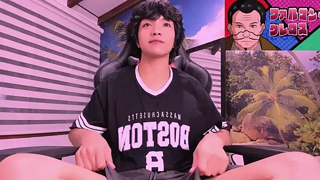 AllanYong18 online show from 02/18/25, 08:49