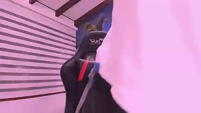 AllanYong18 online show from 02/25/25, 02:25