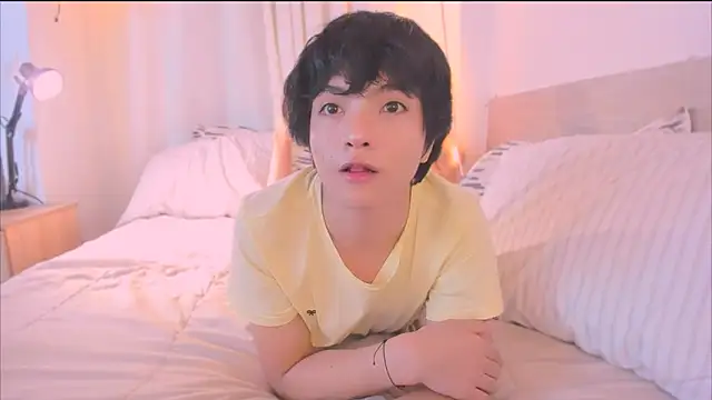 AllanYong18 online show from 11/21/25, 07:40