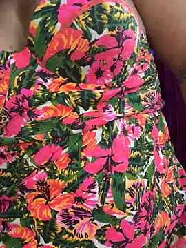 Snapshot of karla_hotgirl chatting on 03/07/25, 04:57 karla hotgirl online show from 03/07/25, 04:57