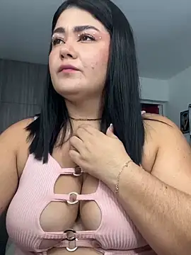 Snapshot of karla_hotgirl chatting on 03/21/25, 03:22 karla hotgirl online show from 03/21/25, 03:22