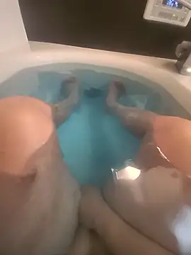 Snapshot of K0718 chatting on 02/19/26, 01:40 K0718 online show from 02/19/26, 01:40