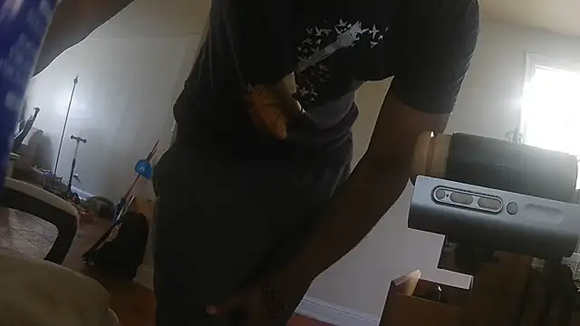 Snapshot of MrDaddyBbSnake chatting on 05/28/26, 04:15 MrDaddyBbSnake online show from 05/28/26, 04:15