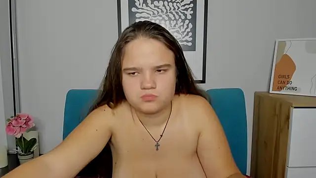 Snapshot of AdeleCruz chatting on 11/04/25, 08:13 AdeleCruz online show from 11/04/25, 08:13