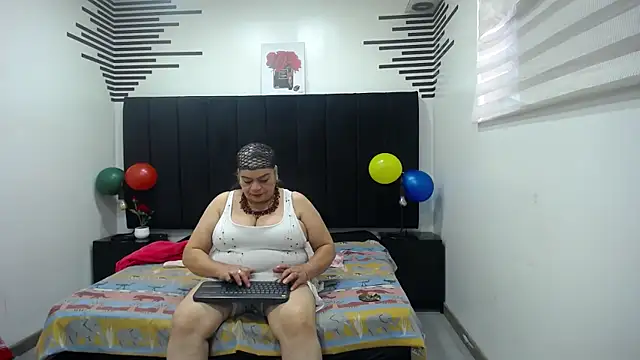 VickyBoobss online show from 11/13/25, 12:59
