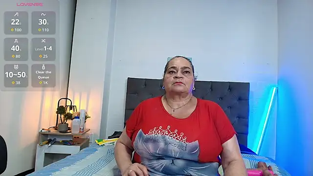 VickyBoobss online show from 05/13/26, 05:32