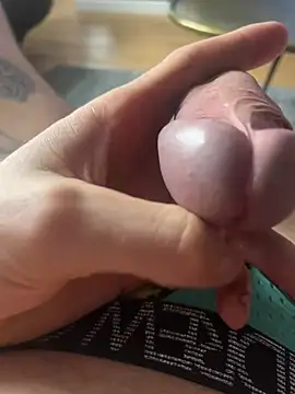 Snapshot of willy75 chatting on 01/21/25, 09:35 willy75 online show from 01/21/25, 09:35